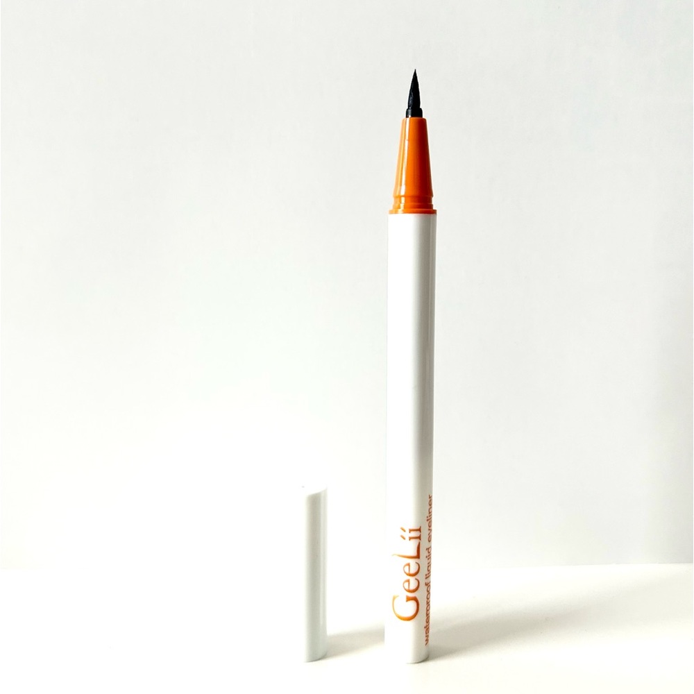 GeeLii 24H Waterproof Liquid Eyeliner